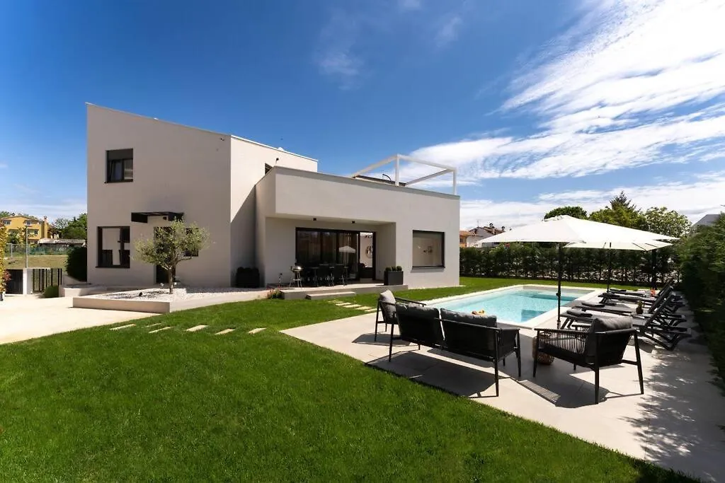 Villa Costa Funtana 0*,  Croatia